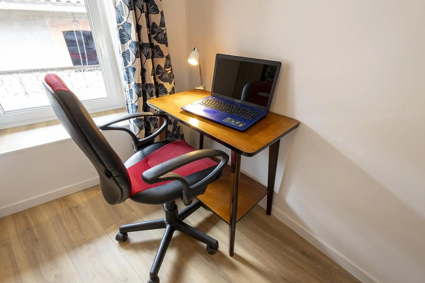 شقة L'Ambre - 1 A 4P - Wifi Fibre - Parking Gratuit Pont-dʼAin