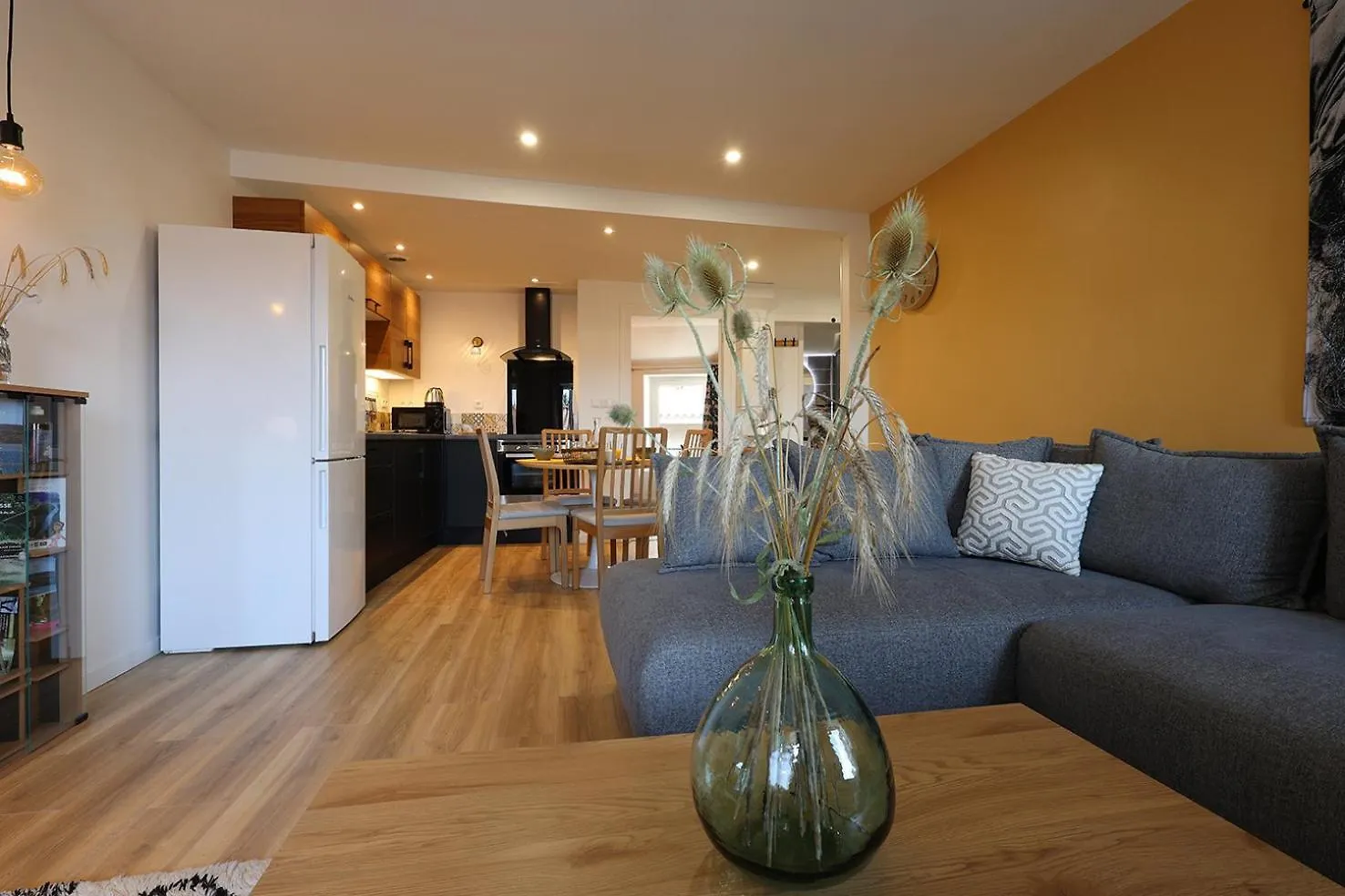 شقة L'Ambre - 1 A 4P - Wifi Fibre - Parking Gratuit Pont-dʼAin 0*,  فرنسا