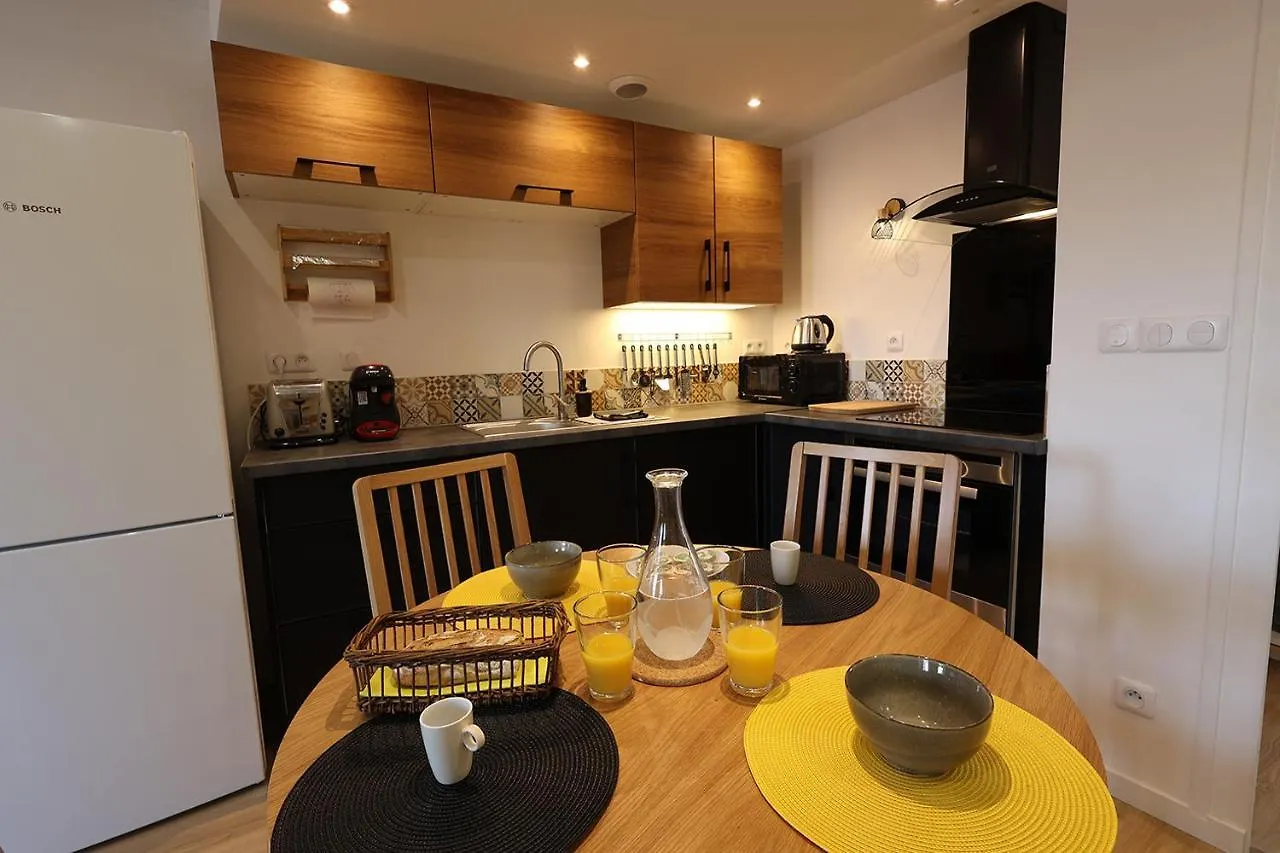 Appartement L'Ambre - 1 A 4P - Wifi Fibre - Parking Gratuit à Pont-dʼAin
