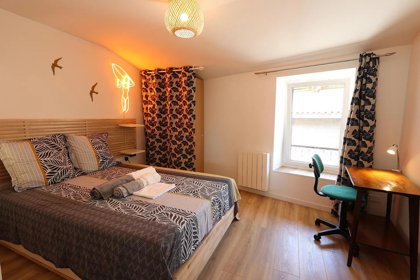 Appartement L'Ambre - 1 A 4P - Wifi Fibre - Parking Gratuit à Pont-dʼAin
